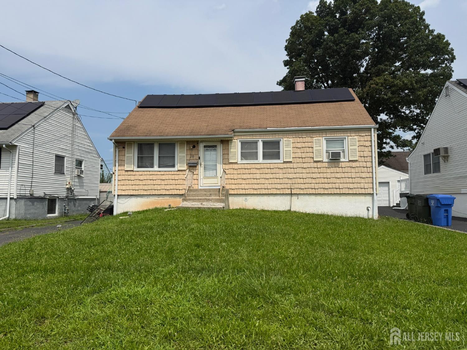 210 Ellsworth Street