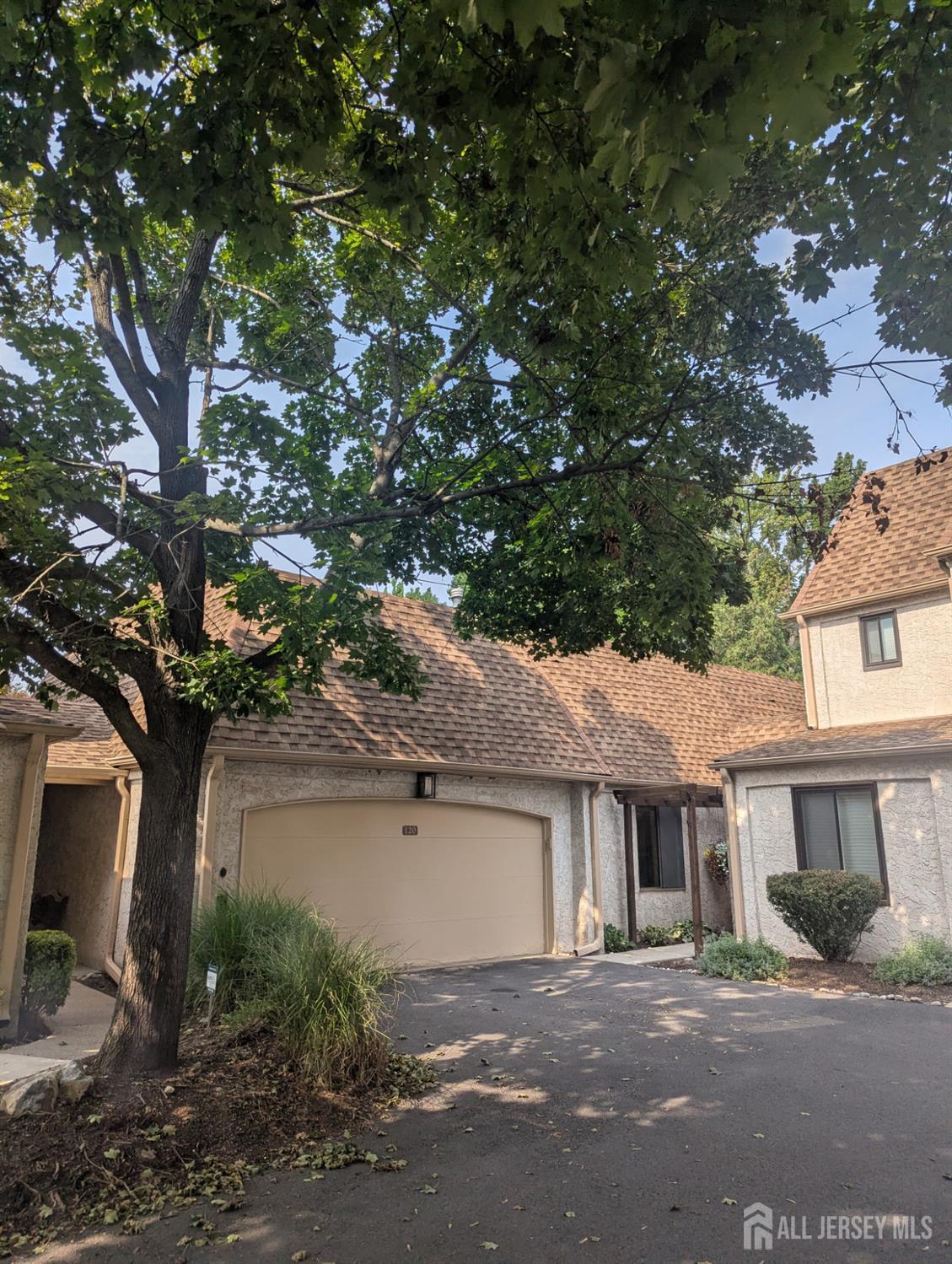 1st image of 120 Park Gate Dr, Edison, NJ 08820 | MLS# 2702878R