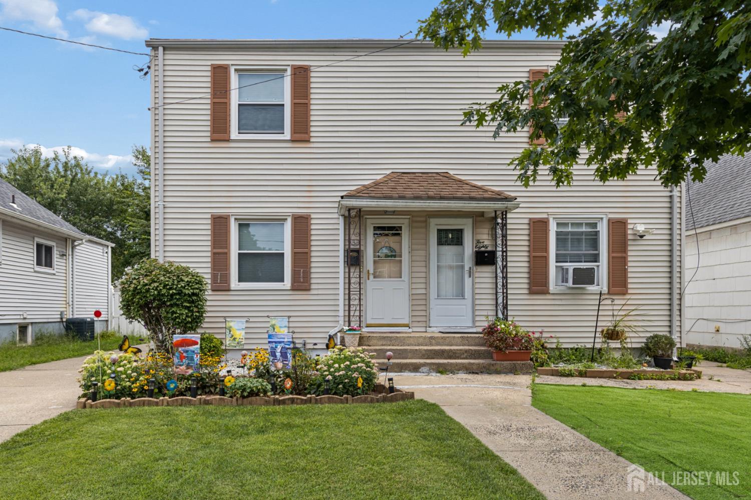 4th image of 582 Garden Ave, Woodbridge Proper, NJ 07095 | MLS# 2702799R