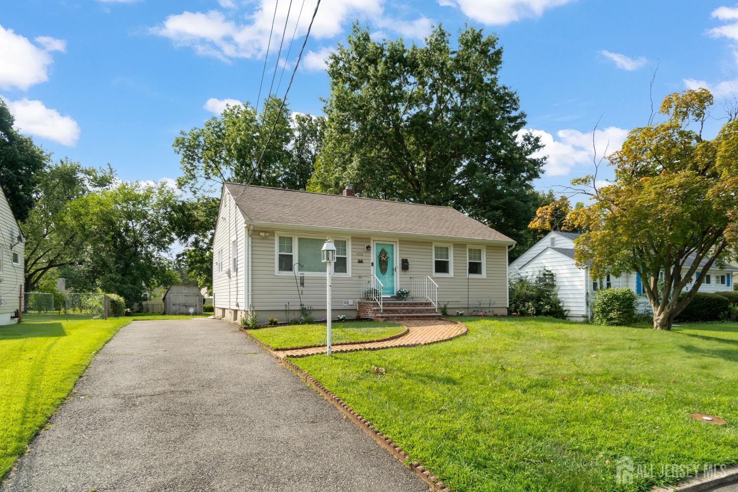 3rd image of 408 Richard Wy, North Plainfield, NJ 07062 | MLS# 2702567R