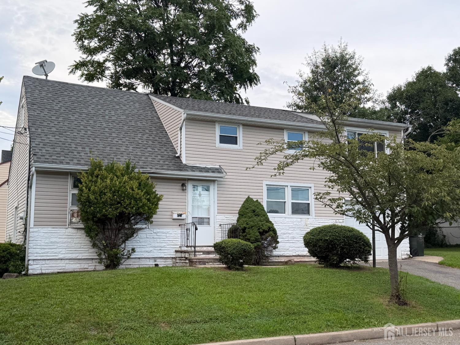 1st image of 38 Raritan Ave, Port Reading, NJ 07064 | MLS# 2702949R