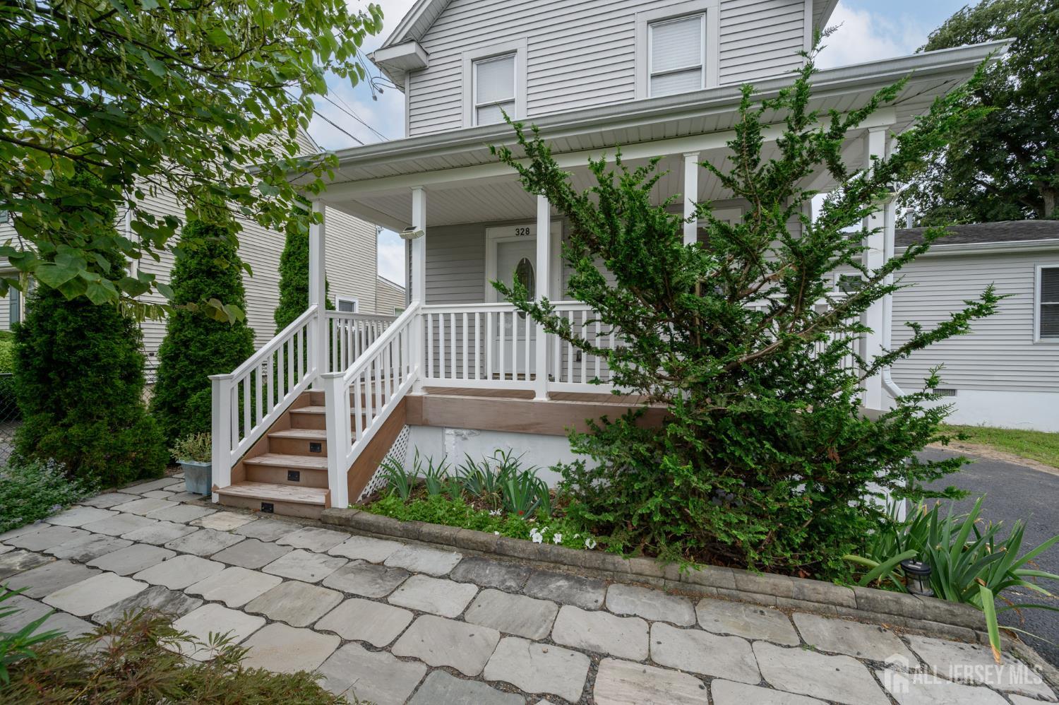2nd image of 328 Runyon Ave, Middlesex, NJ 08846 | MLS# 2702975R