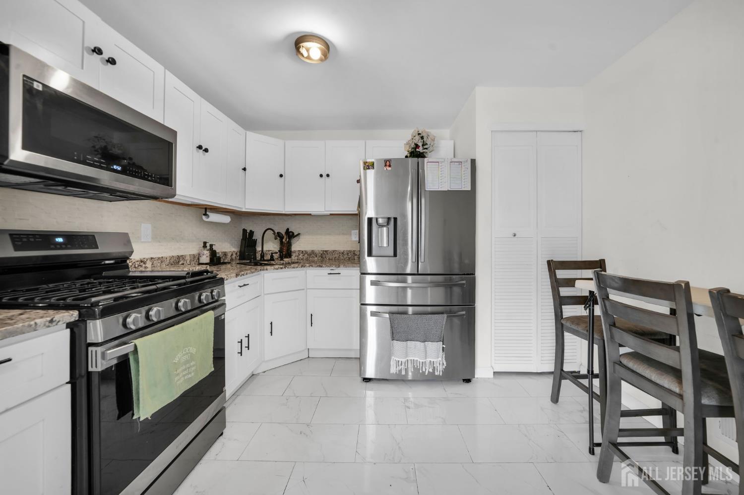 5th image of 19 Pembrook Ave, North Brunswick, NJ 08902 | MLS# 2702759R