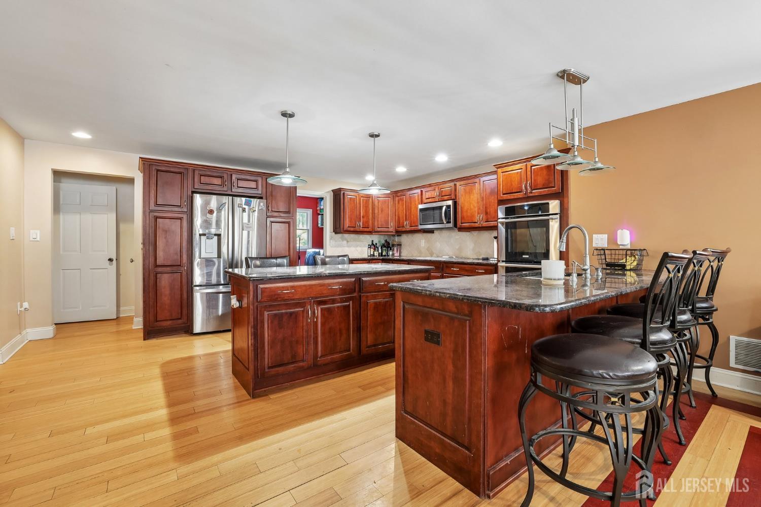 4th image of 289 Franklin Rd, North Brunswick, NJ 08902 | MLS# 2702960R