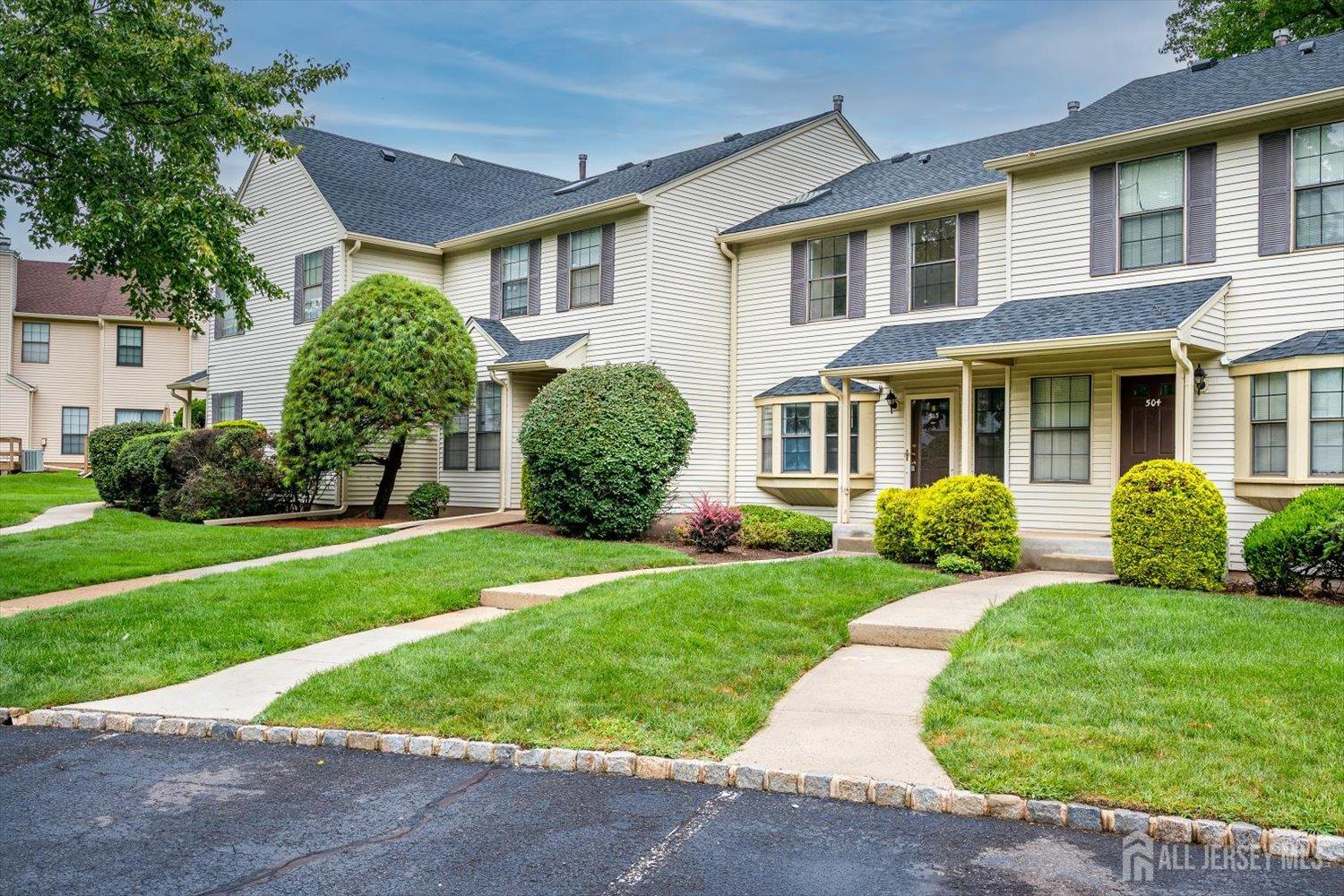 2nd image of 503 Timber Oaks Rd, Edison, NJ 08820 | MLS# 2702981R