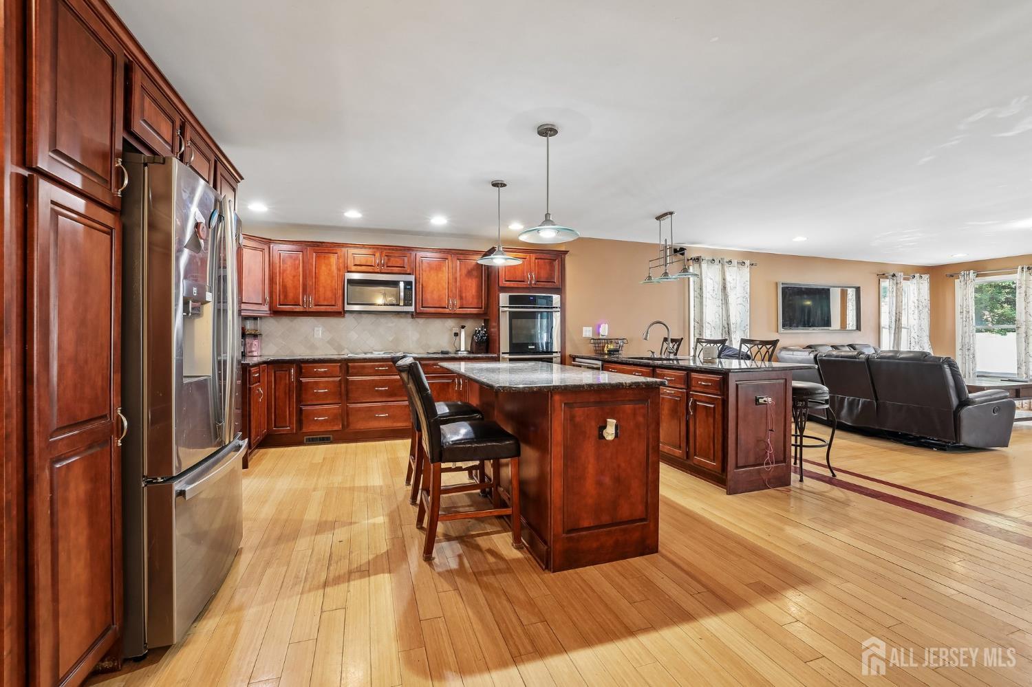 5th image of 289 Franklin Rd, North Brunswick, NJ 08902 | MLS# 2702960R