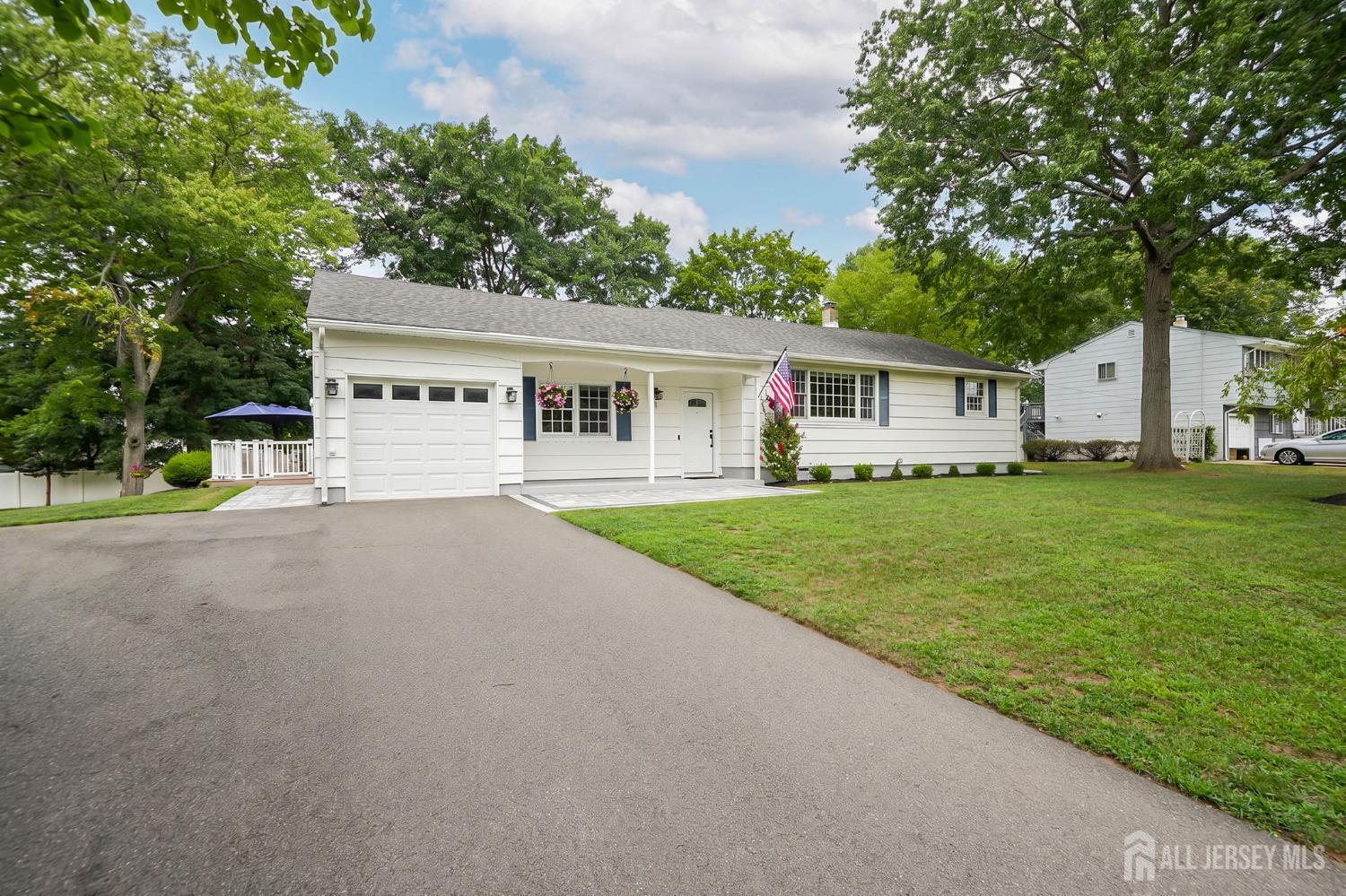 76 Seymour Terrace, Piscataway, NJ 08854