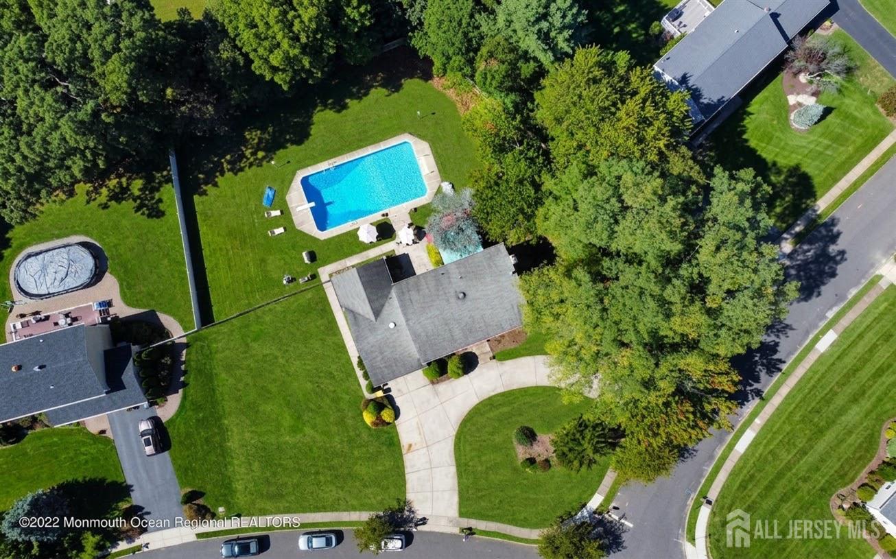 3rd image of 7 Porsche Dr, Matawan, NJ 07747 | MLS# 2703015R