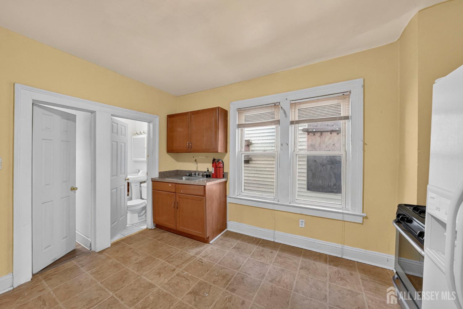 3rd image of 128 Suydam St, New Brunswick, NJ 08901 | MLS# 2703020R