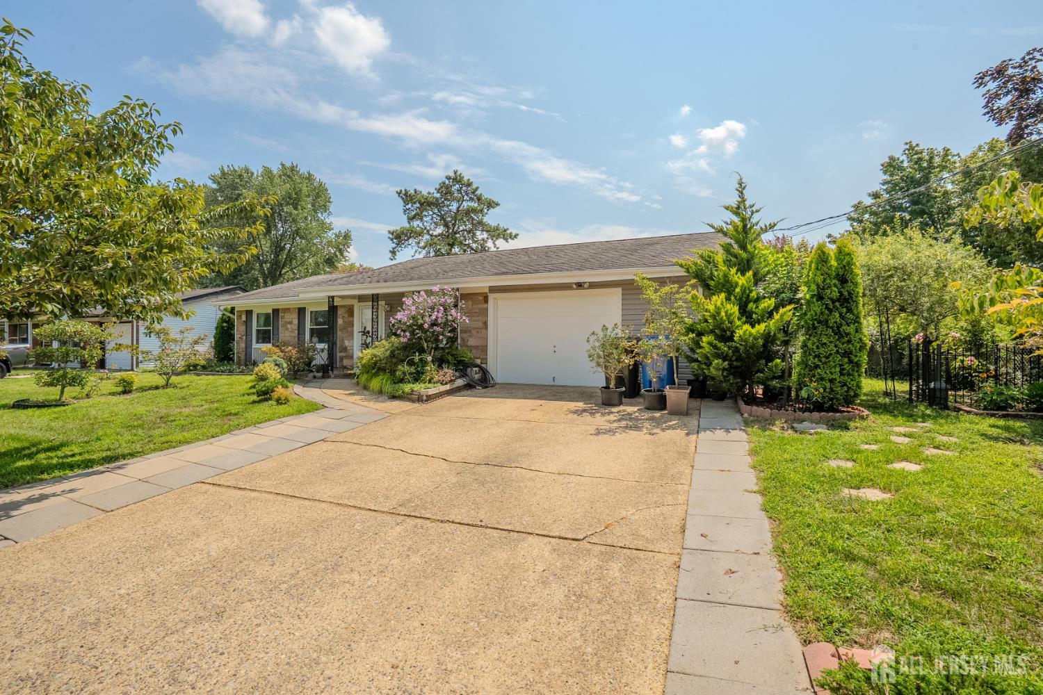1st image of 4 Hunterdon Ave, Monroe Township, NJ 08831 | MLS# 2703042R