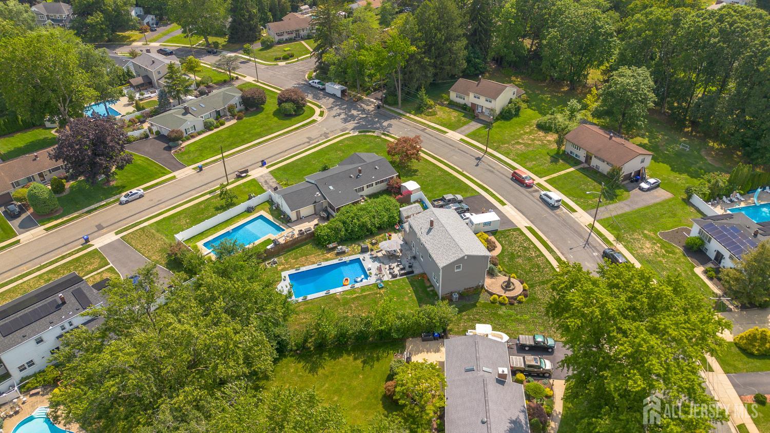 34th image of 25 Hudson Rd, East Brunswick, NJ 08816 | MLS# 2703075R