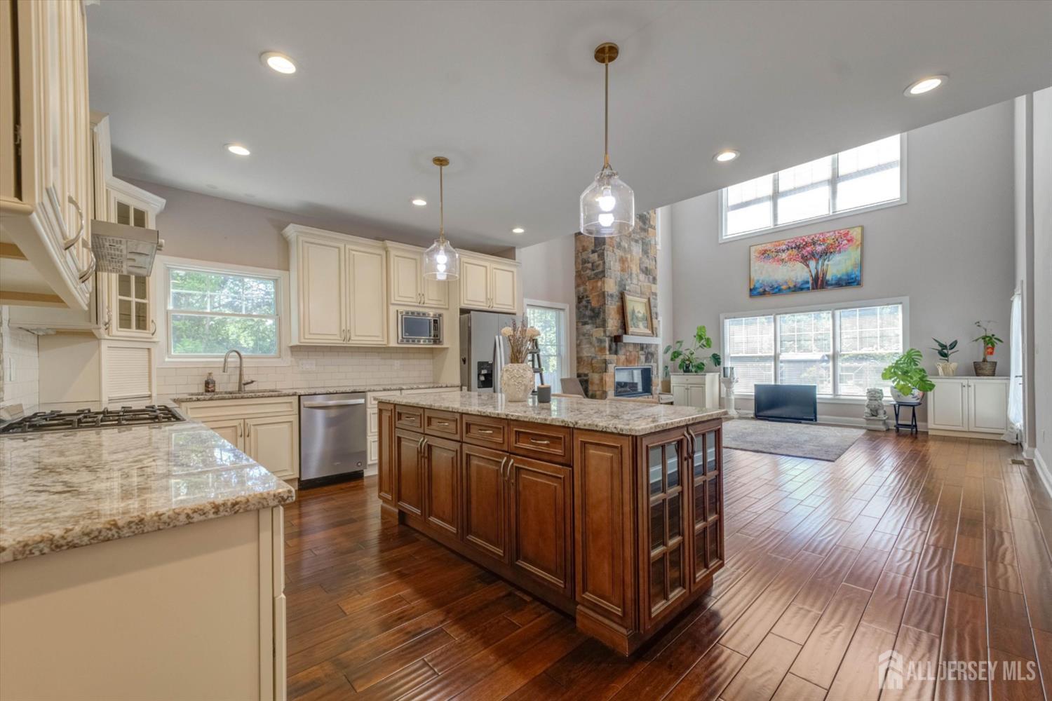 5th image of 302 Central Ave, Edison, NJ 08817 | MLS# 2702568R