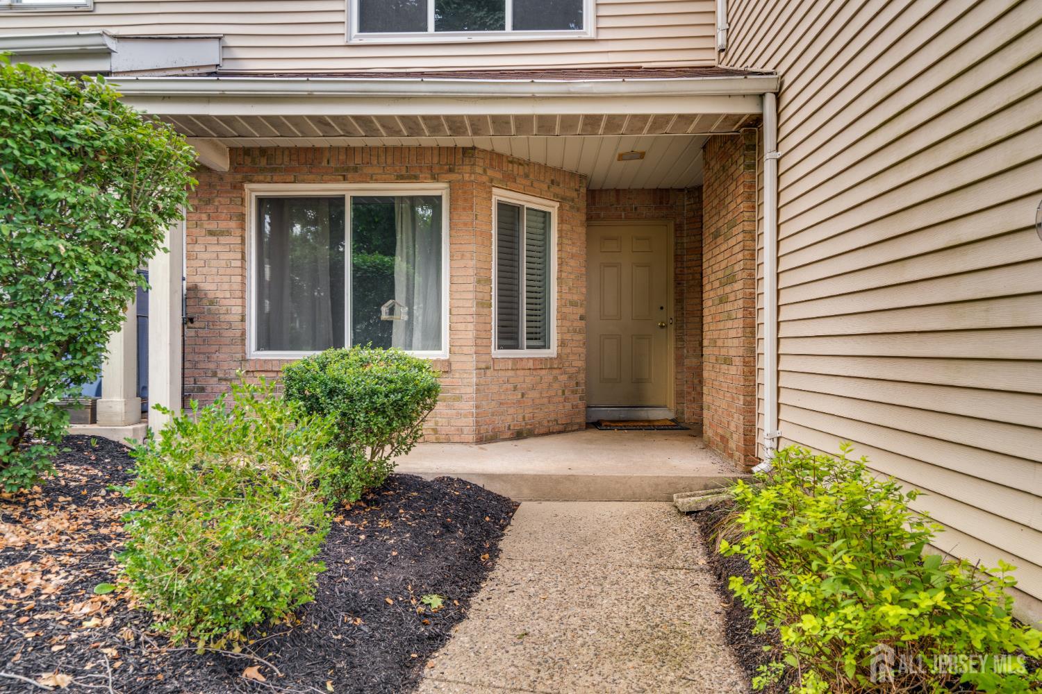 2nd image of 112 Nathan Dr, North Brunswick, NJ 08902 | MLS# 2702817R