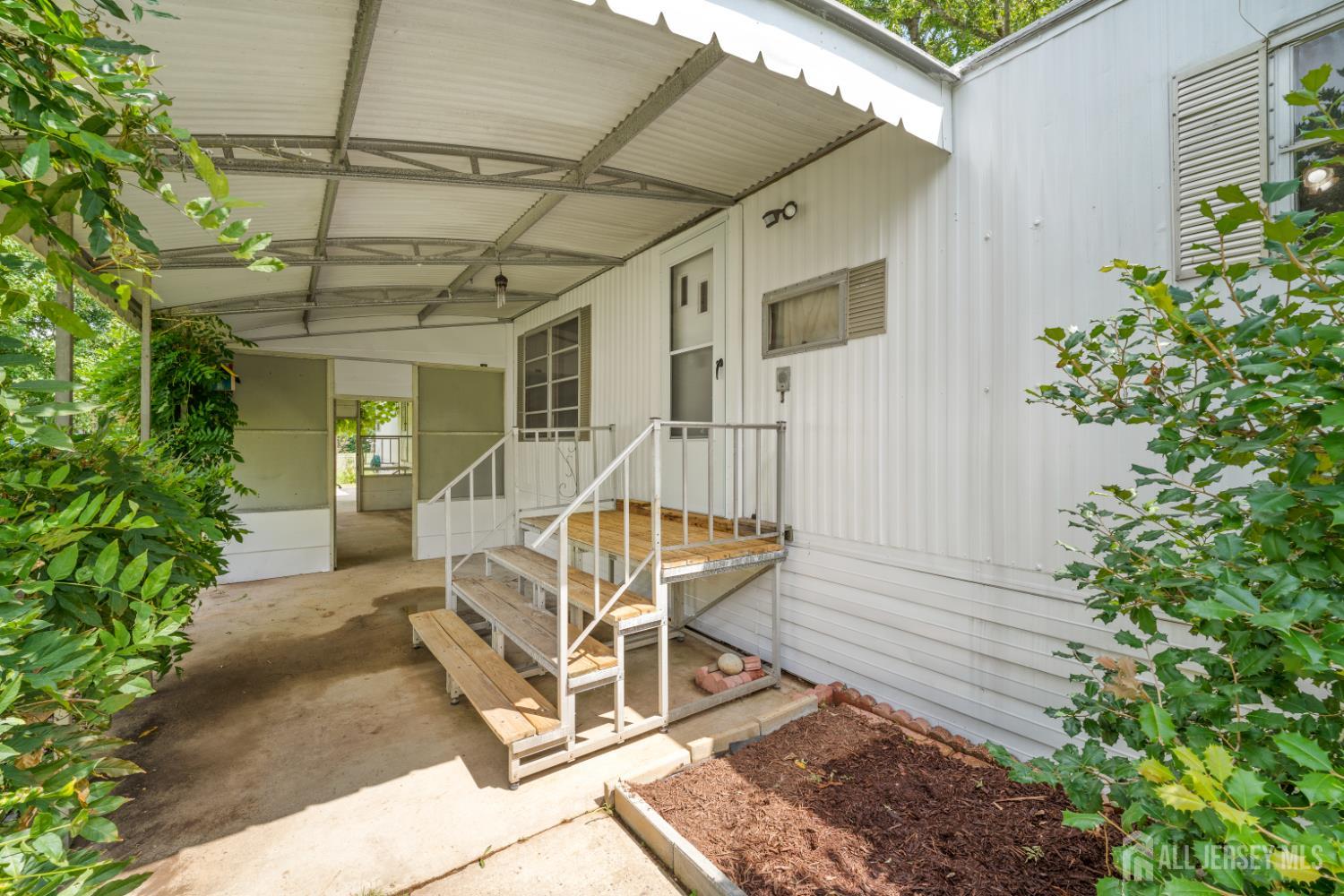 3rd image of 3 Carol Rd, Monmouth Junction, NJ 08852 | MLS# 2703104R