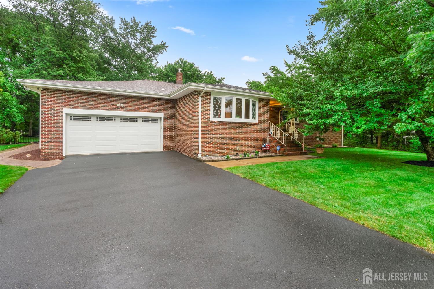 3rd image of 38 Van Ethel Dr, Middlesex, NJ 07747 | MLS# 2703173R