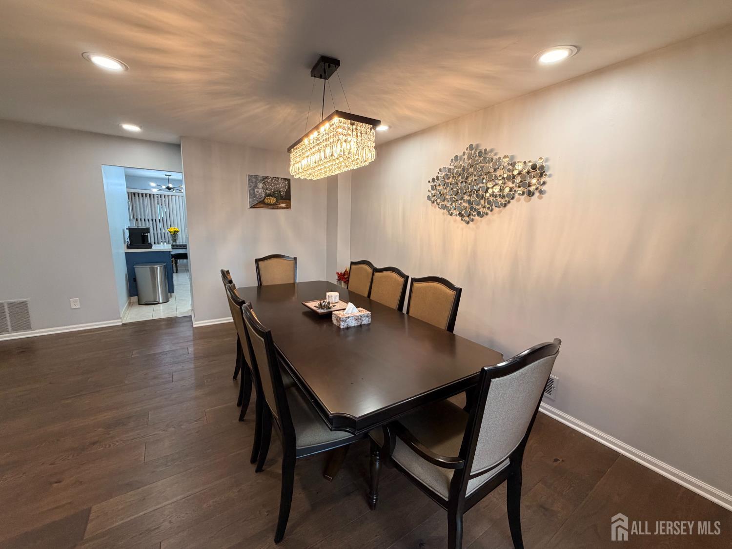 5th image of 130 Highview Dr, Woodbridge, NJ 07095 | MLS# 2703147R