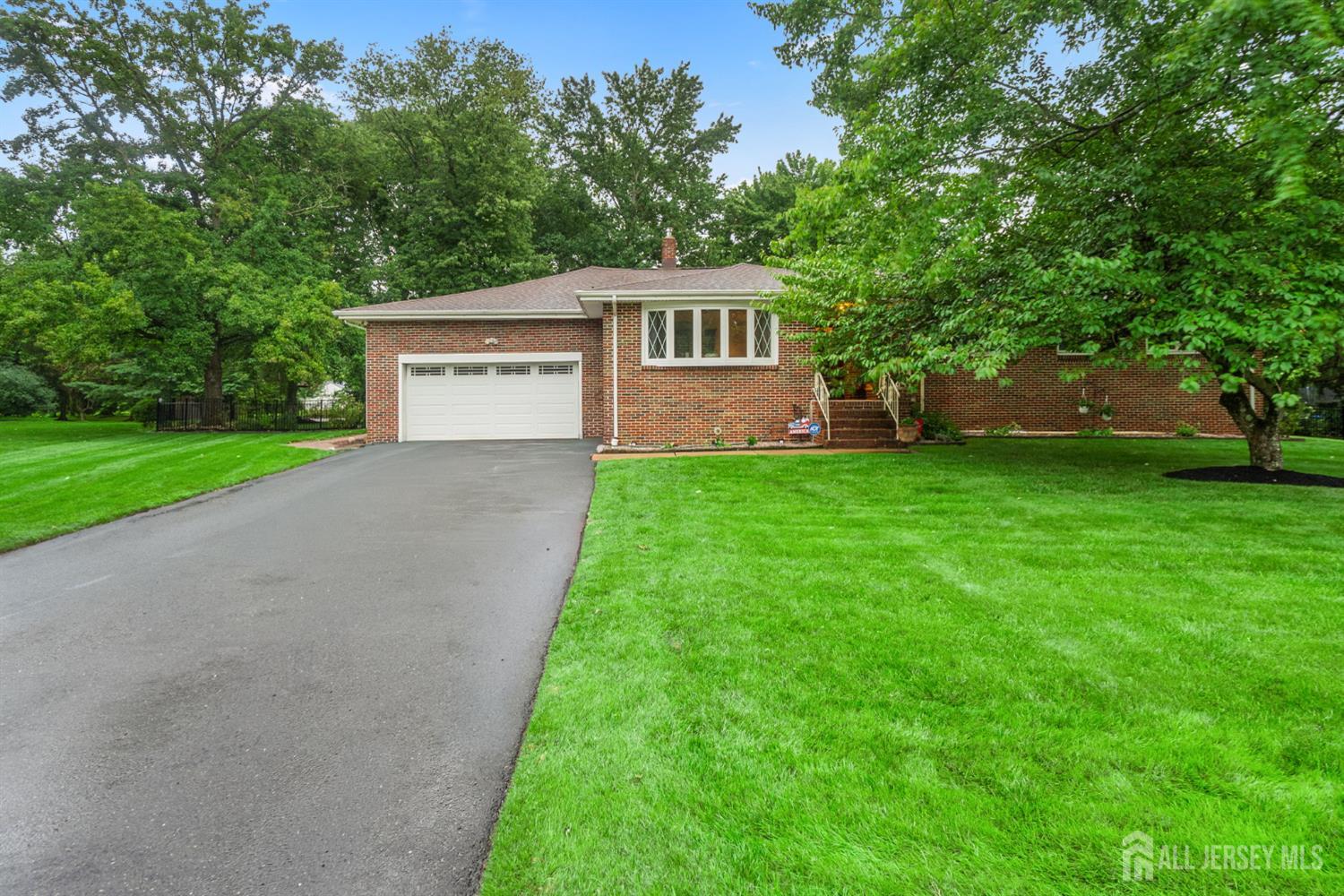 4th image of 38 Van Ethel Dr, Middlesex, NJ 07747 | MLS# 2703173R