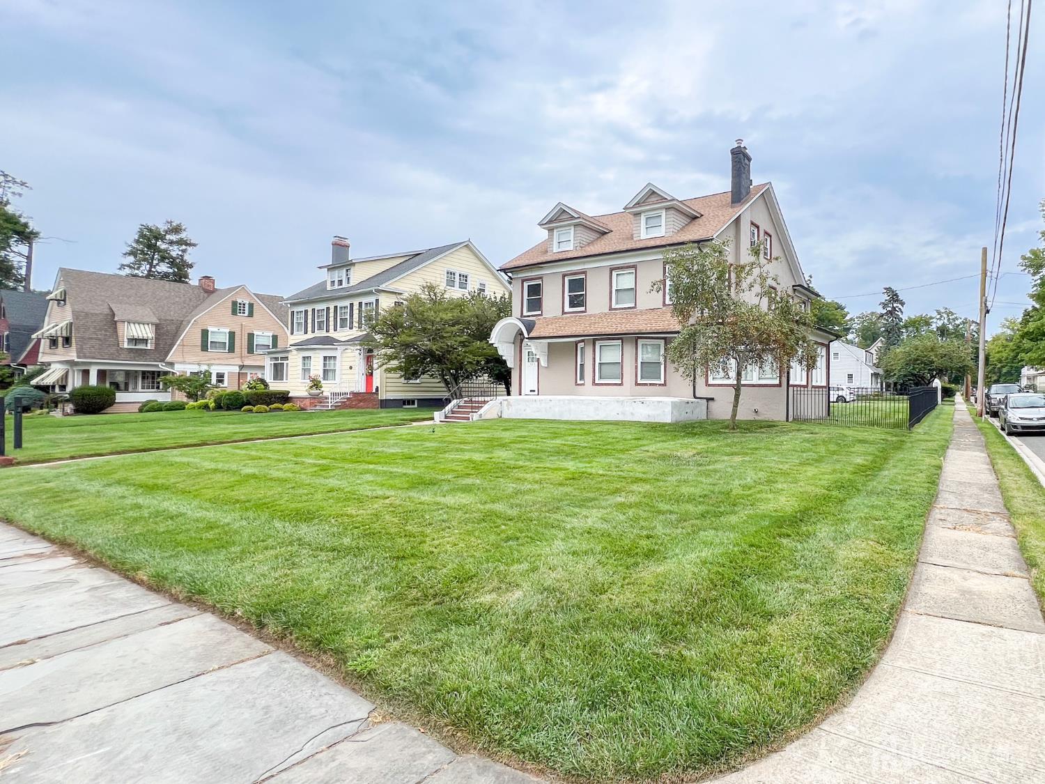 3rd image of 925 Hillside Ave #27, Plainfield, NJ 07060 | MLS# 2703089R