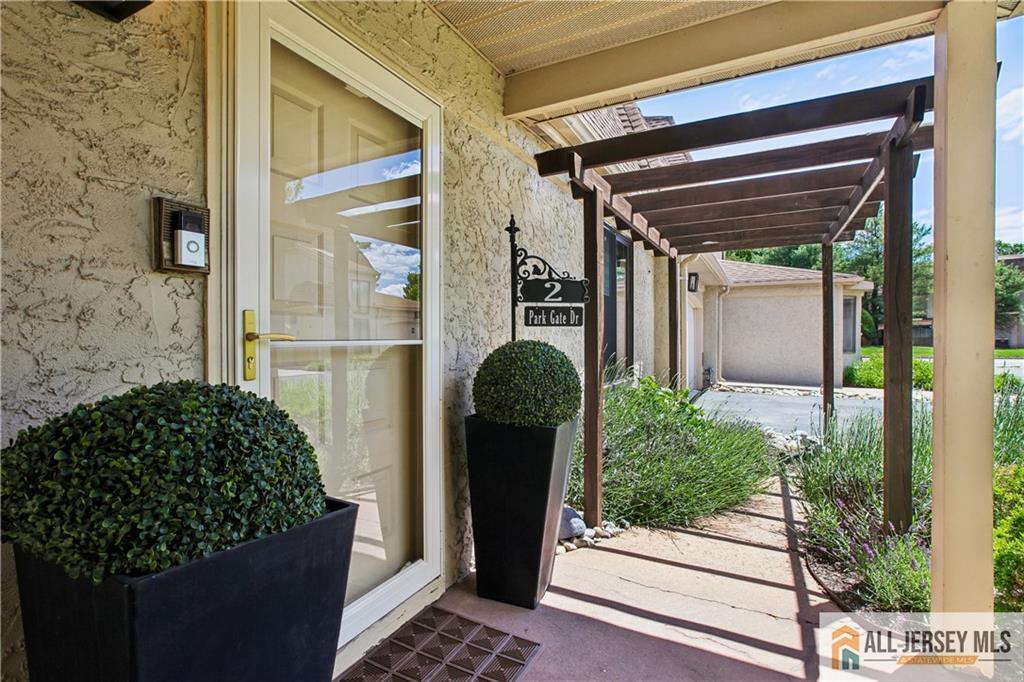 4th image of 2 Park Gate Dr #1002, Edison, NJ 08820 | MLS# 2662104M