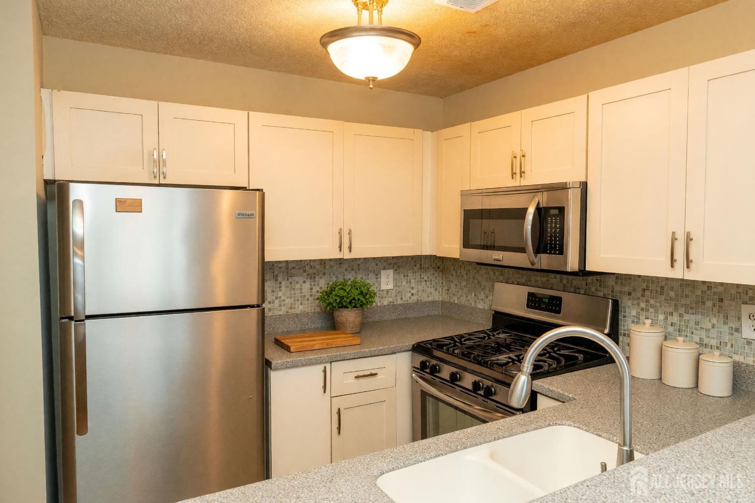 4th image of 111 Edpas Rd, New Brunswick, NJ 08901 | MLS# 2703246R