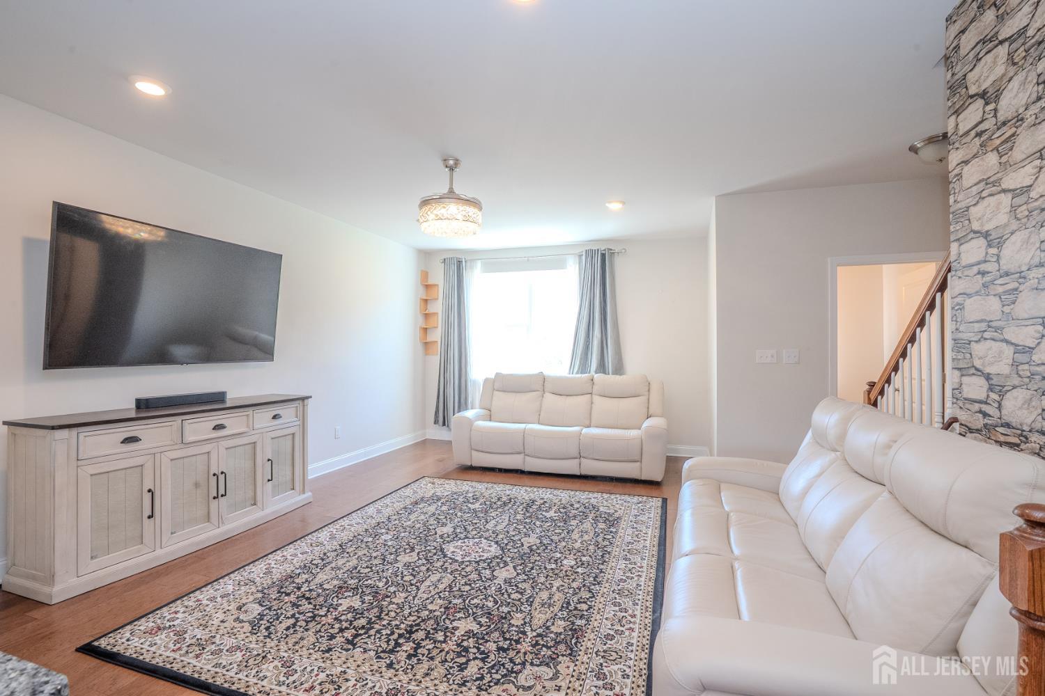 5th image of 1002 Hights Farm Rd, Monroe, NJ 08831 | MLS# 2703299R