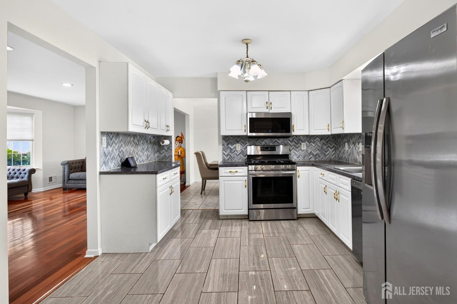 4th image of 296 Remsen Ave, Avenel, NJ 07001 | MLS# 2703265R