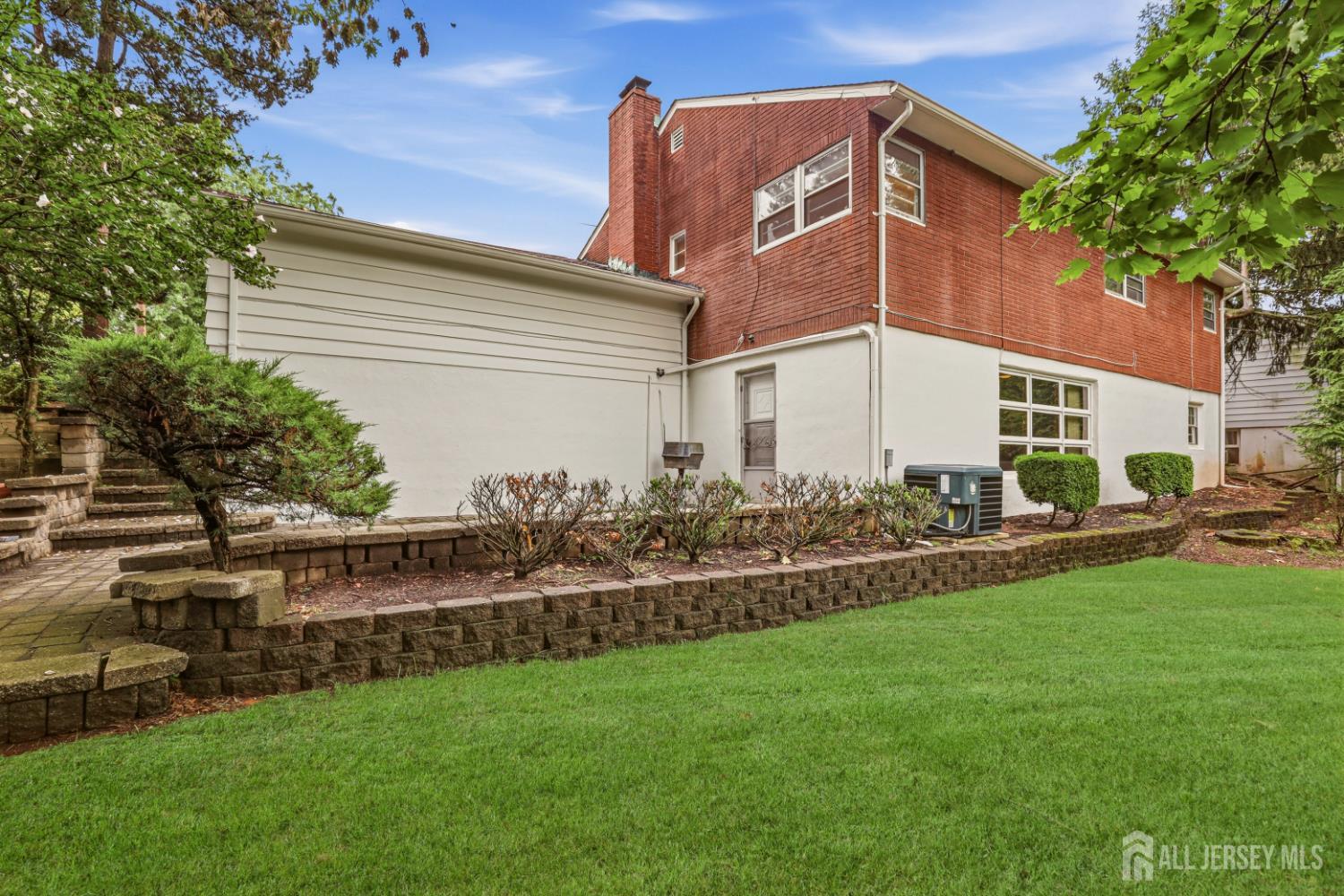 3rd image of 471 Lincoln Ave, Highland Park, NJ 08904 | MLS# 2702812R