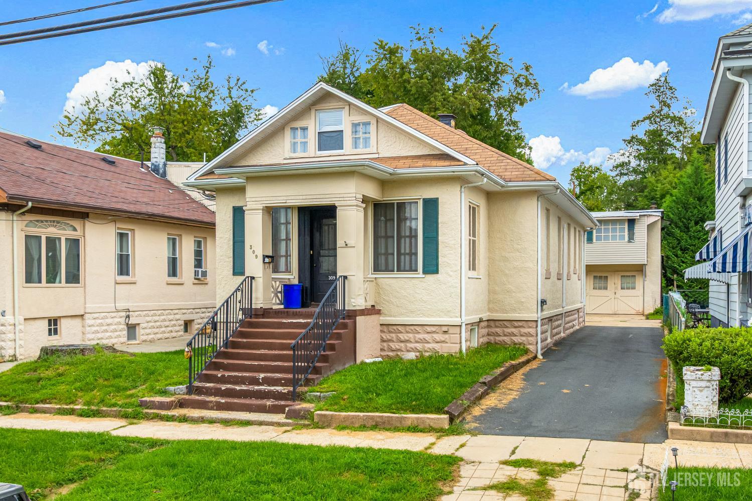 Homes for Sale in Highland Park, NJ