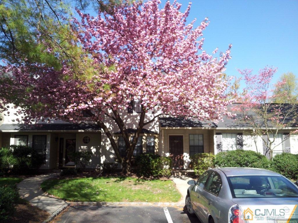 Photo 3 of Townhouse for sale at 1904 Timber Oaks Rd, Edison, NJ 08820 | MLS# 2703890R | Listing updated on 2026-09-21