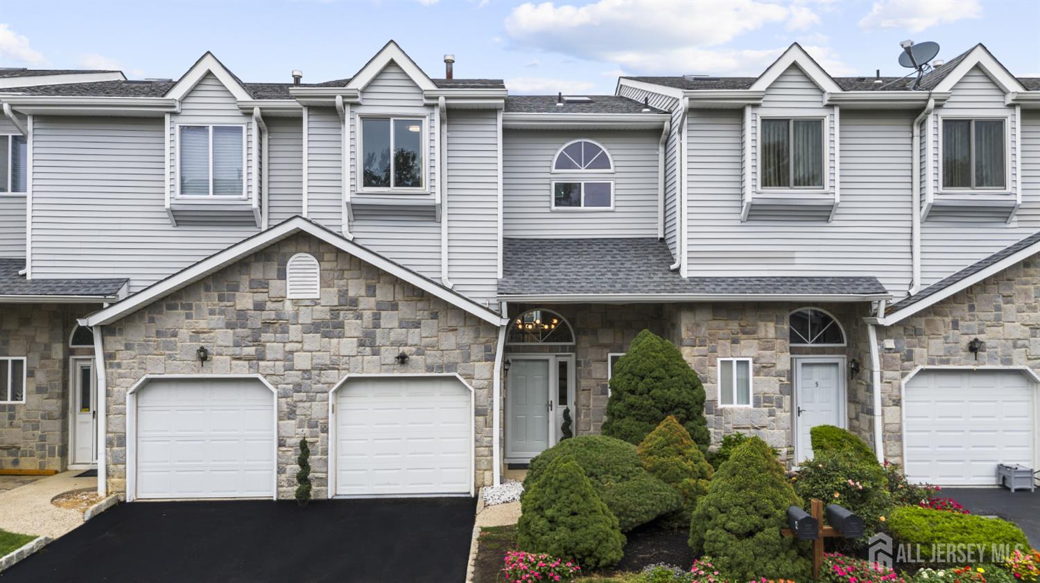 4 Lee Lee Lane, Old Bridge, 08879, NJ