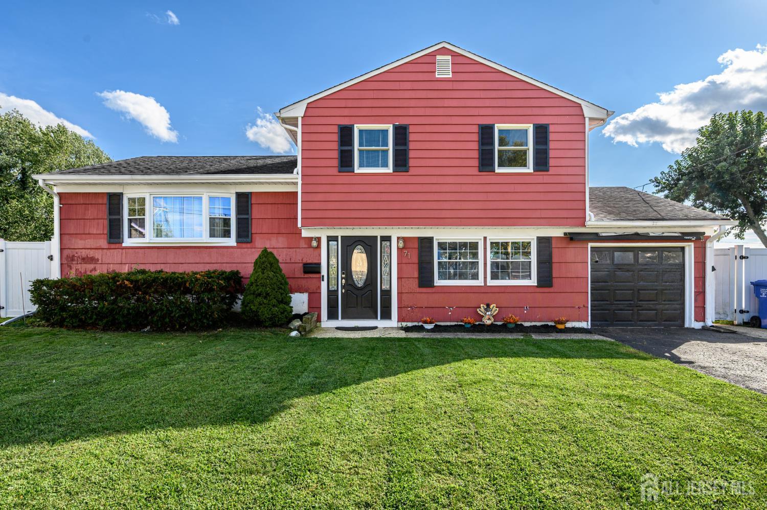 71 Aberdeen Avenue