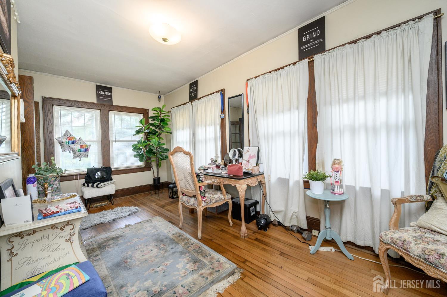 Listing photo 7