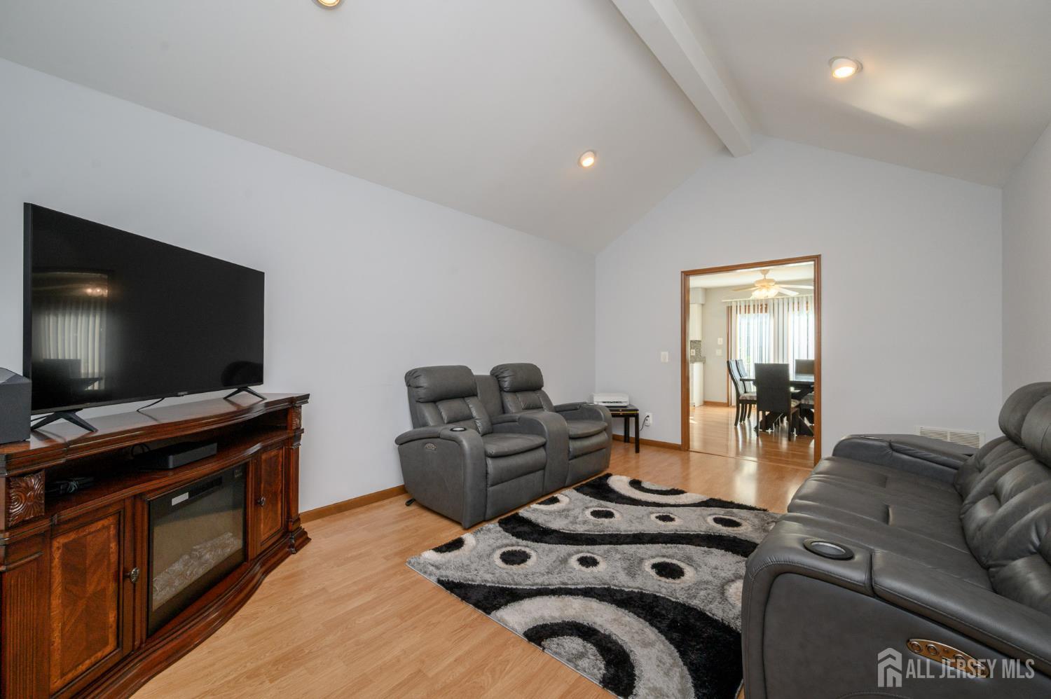 152 Nautilus Drive