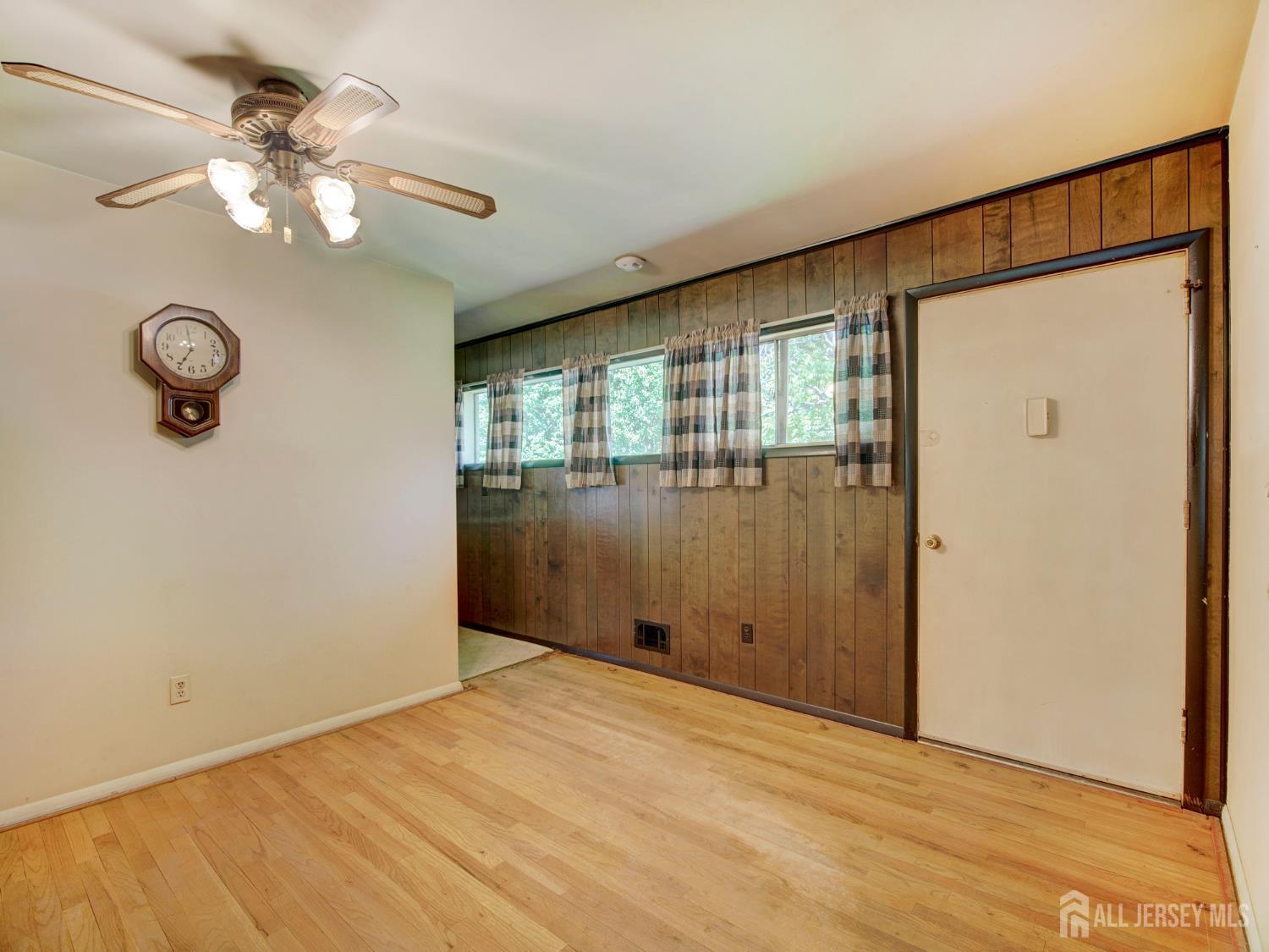 Photo 2 of Single family home for sale at 9 Wellesley Rd, Parlin, NJ 08859 | MLS# 2700676R | Listing updated on 2026-09-12