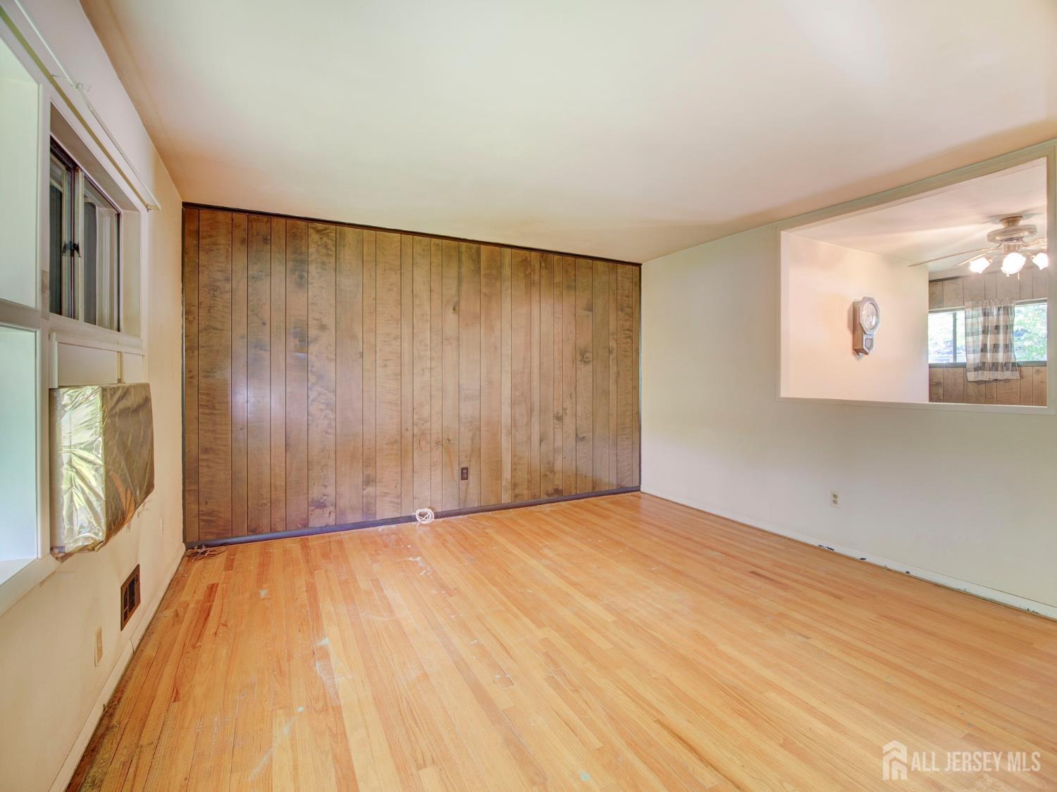 Photo 2 of Single family home for sale at 9 Wellesley Rd, Parlin, NJ 08859 | MLS# 2700676R | Listing updated on 2026-09-12
