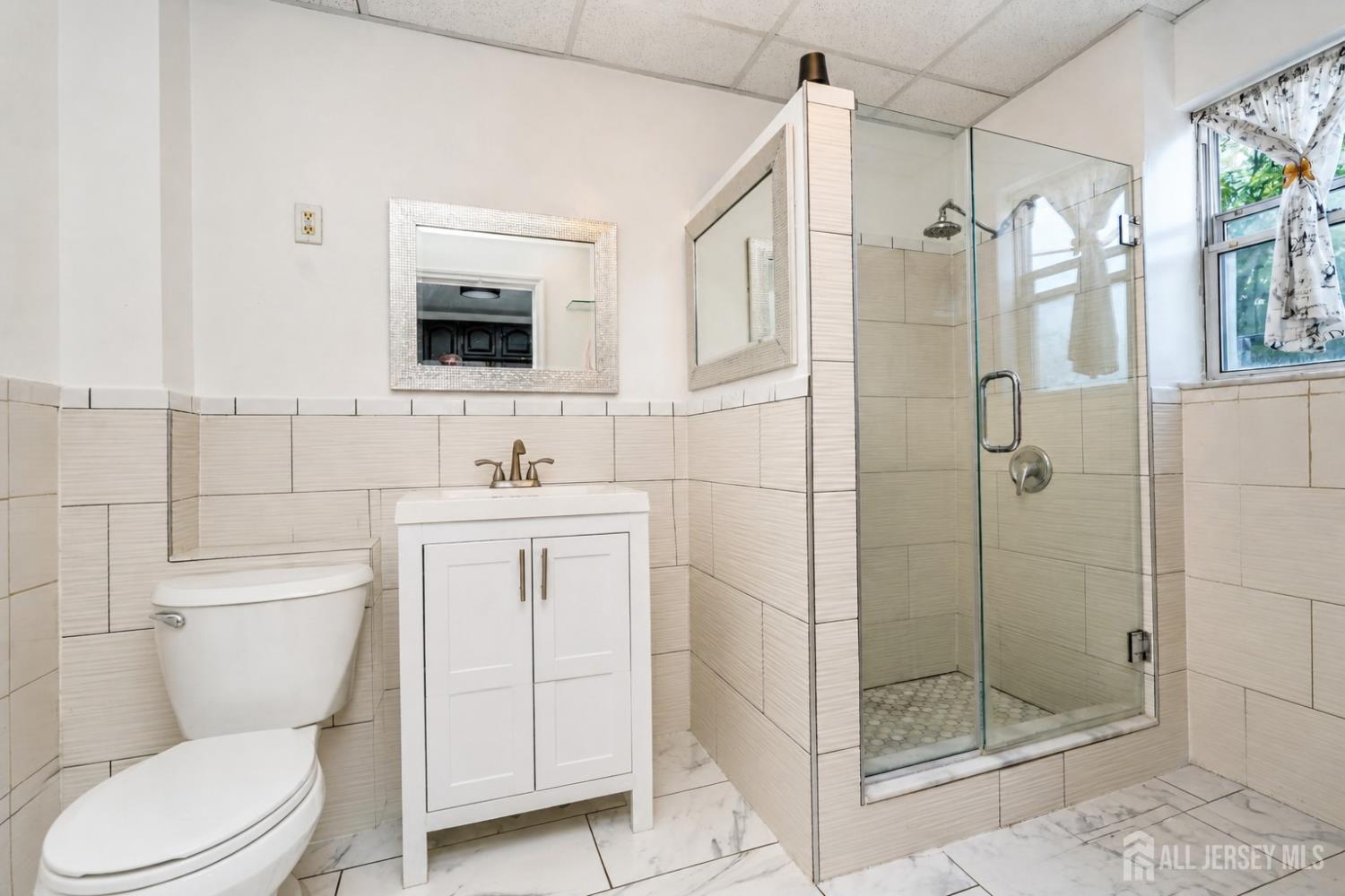 Listing Photo 5 - Condo for sale in building located at 725 17th St, Union City, NJ 07087