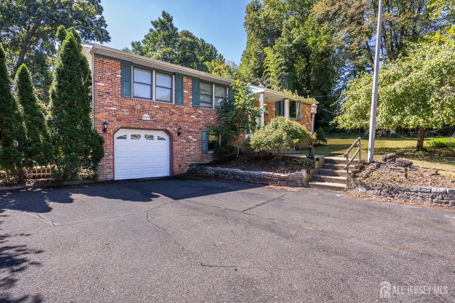 Photo 4 of Single family home for sale at 547 Lake Blvd, Lindenwold, NJ 08021 | MLS# 2704511R | Listing updated on 2026-09-14