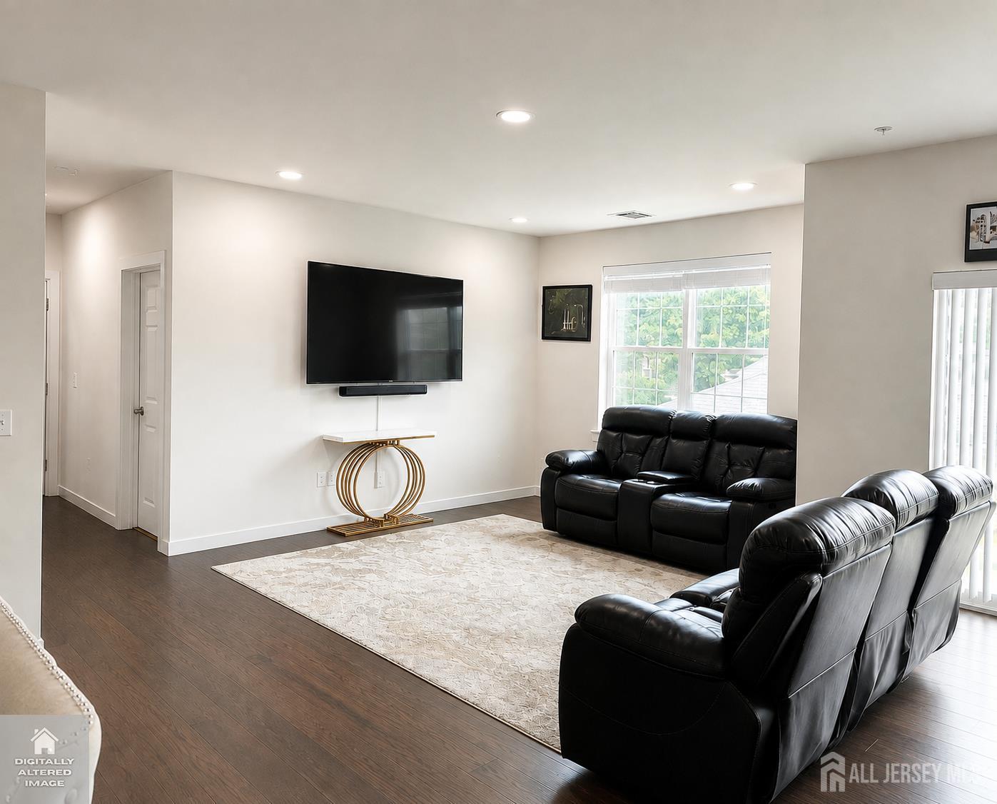 732 Lorhan Drive