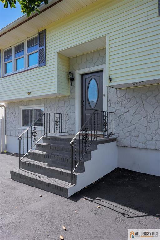 Photo 4 of Single family home for sale at 47 Gaskill Ave, Edison, NJ 08817 | MLS# 2770455M | Listing updated on 2026-09-15