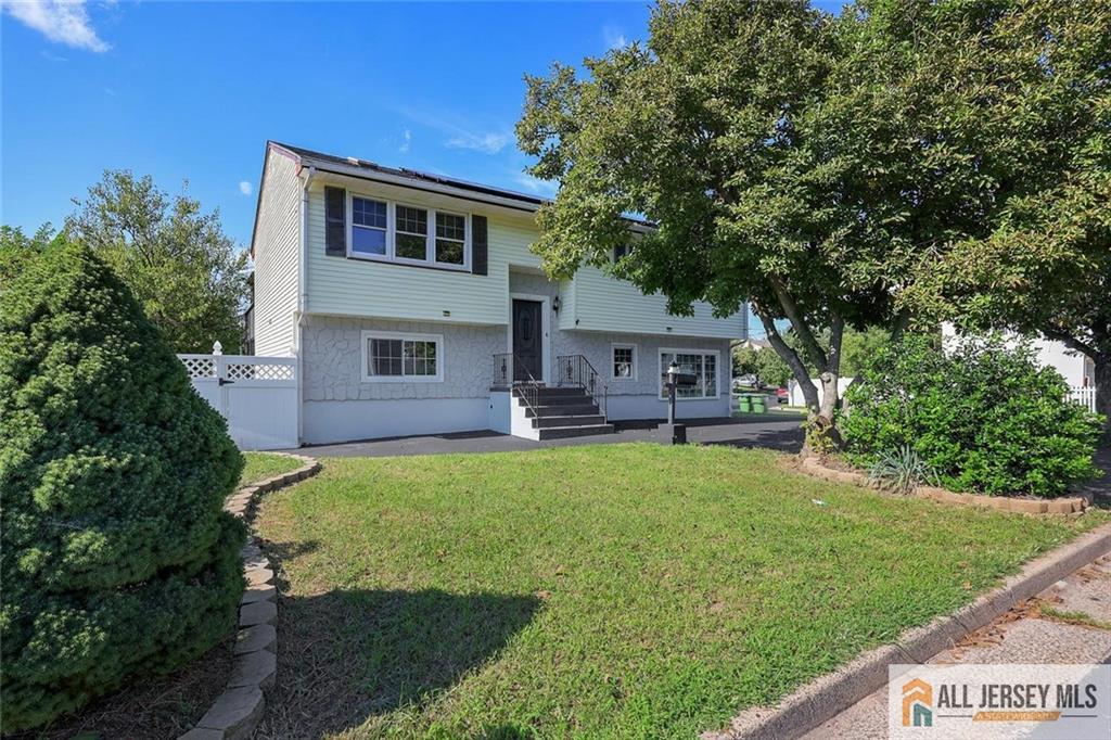 Photo 1 of Single family home for sale at 47 Gaskill Ave, Edison, NJ 08817 | MLS# 2770455M | Listing updated on 2026-09-15
