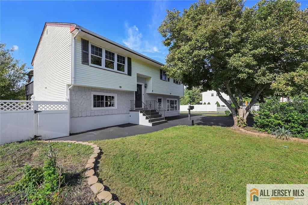 Photo 2 of Single family home for sale at 47 Gaskill Ave, Edison, NJ 08817 | MLS# 2770455M | Listing updated on 2026-09-15