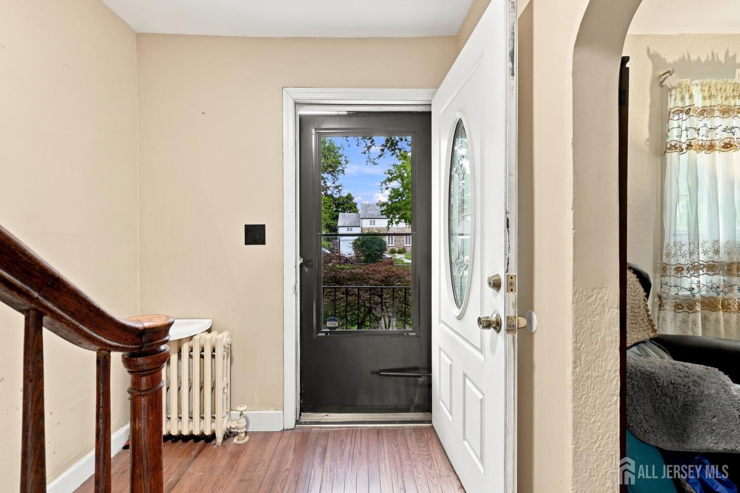 Photo 3 of Single family home for sale at 928 Beechwood Ct, Plainfield, NJ 07060 | MLS# 2704548R | Listing updated on 2026-09-16