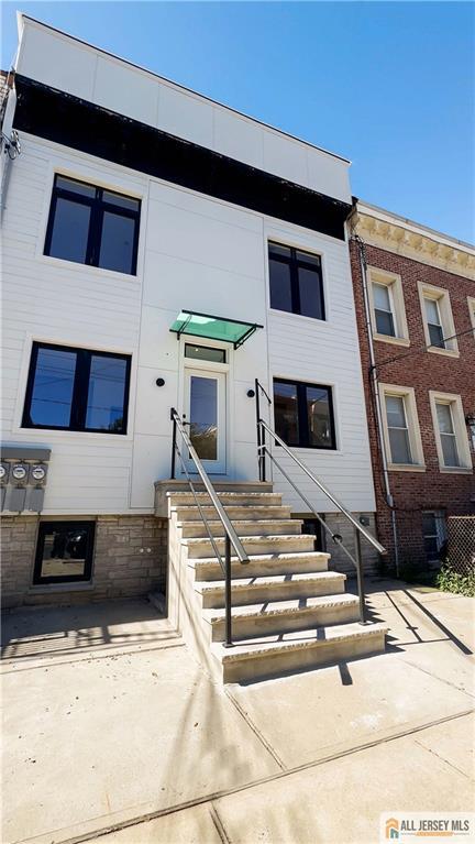 Photo 3 of Condo for sale at 291 New York Ave #3, Jersey City, NJ 07307 | MLS# 2770331M | Listing updated on 2026-09-20