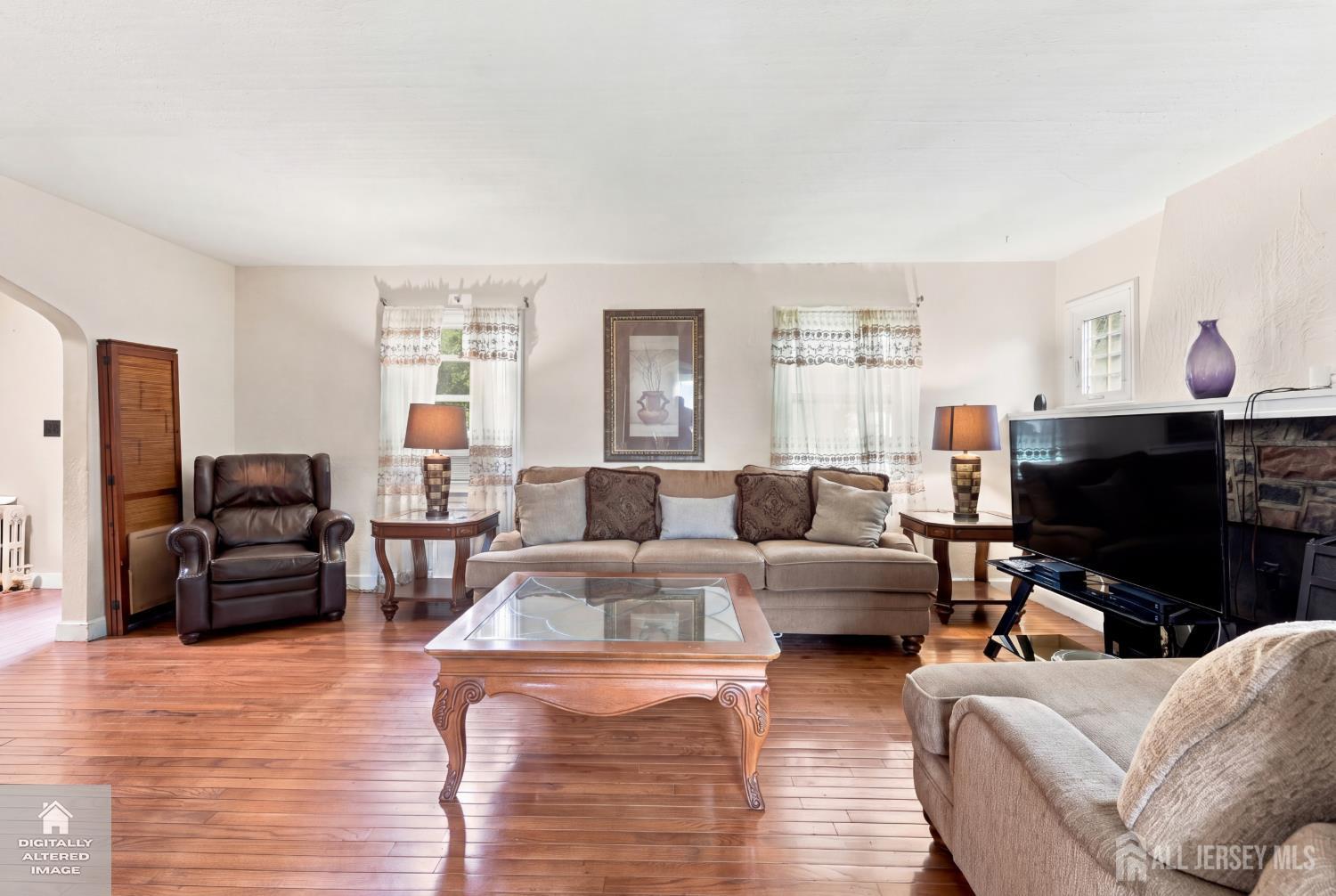 Photo 4 of Single family home for sale at 928 Beechwood Ct, Plainfield, NJ 07060 | MLS# 2704548R | Listing updated on 2026-09-16