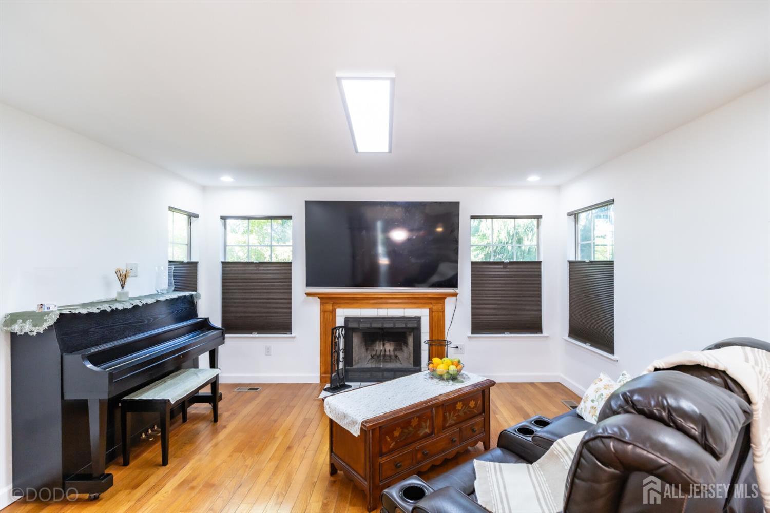 86 Gordon Avenue