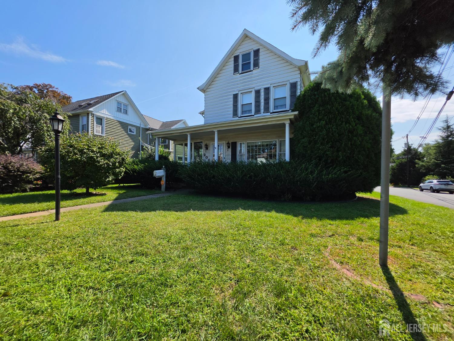 Photo 1 of Single family home for sale at 205 Green St, Woodbridge, NJ 07095 | MLS# 2704696R | Listing updated on 2026-09-29
