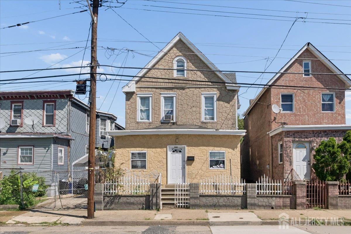 308 N 27th Street N