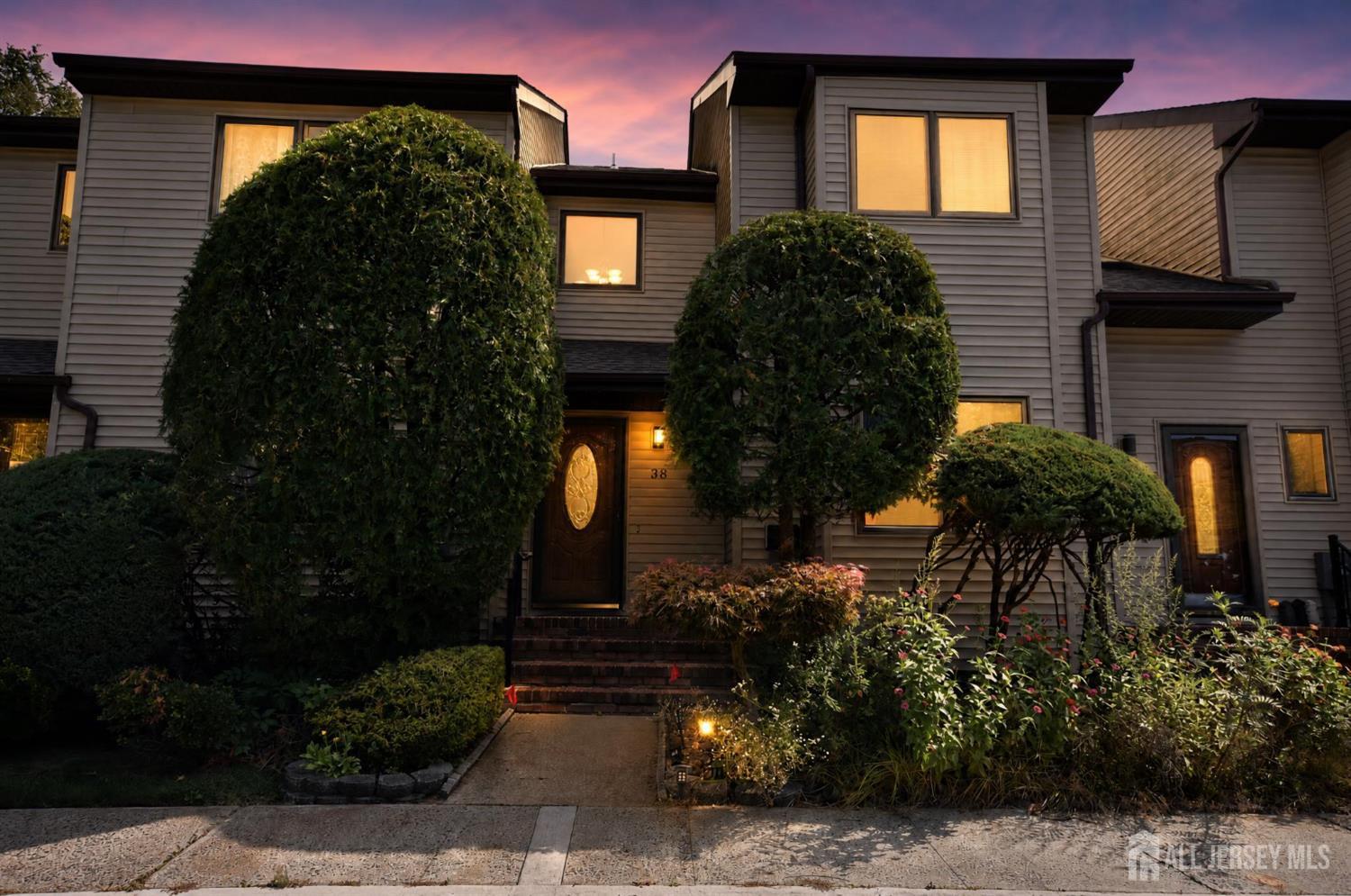 38 Ventura Court