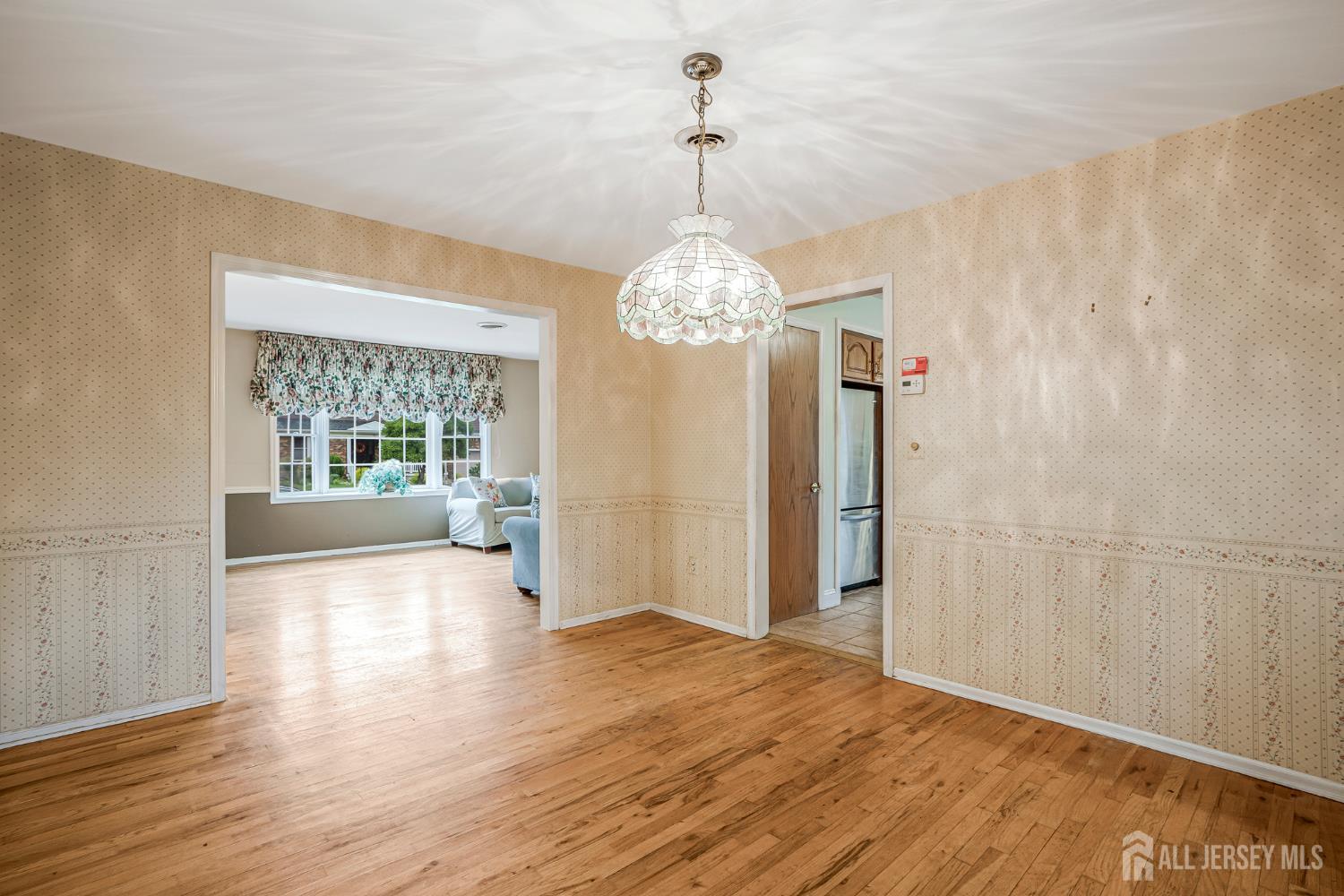 Photo 4 of Single family home for sale at 11 Woodrow Wilson Dr, Edison, NJ 08820 | MLS# 2704763R | Listing updated on 2026-09-22