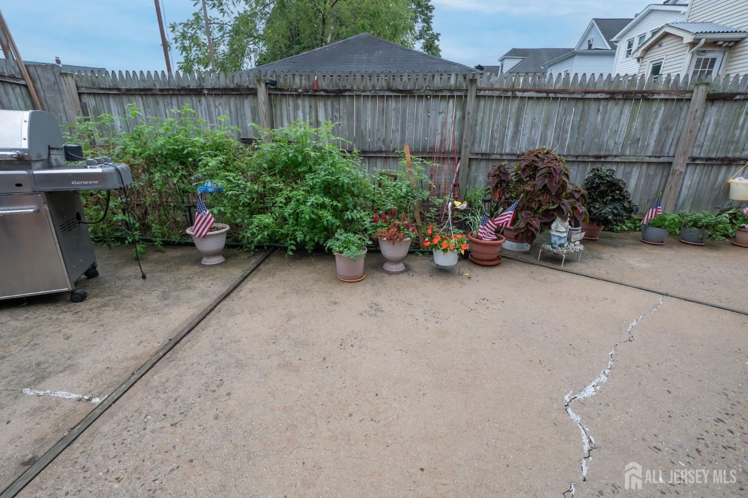 Listing photo 5